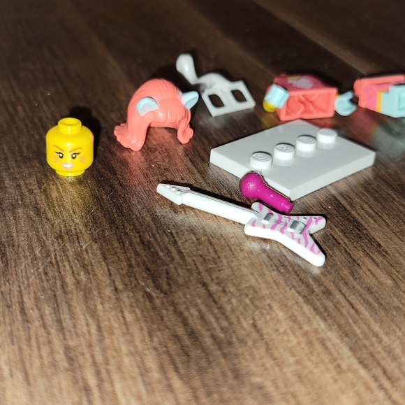 LEGO 71023 The LEGO MOVIE 2 - Kitty Pop Minifigure - Picture 10 of 10